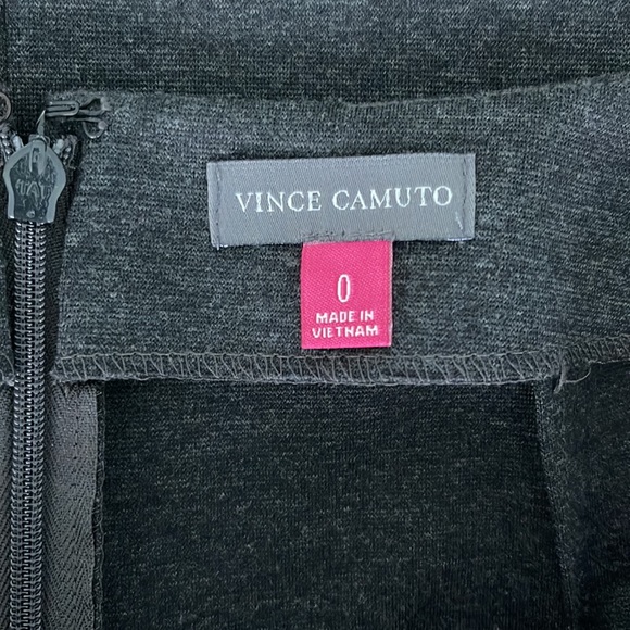 Vince Camuto skirt w lace detail. Size 0 or Small - Picture 5 of 6